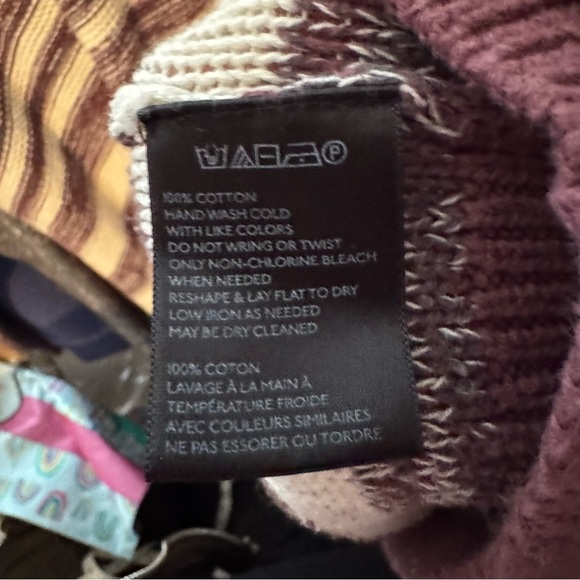 Urban Outfitters oversized slouchy v-neck stripped sweater - Picture 16 of 16